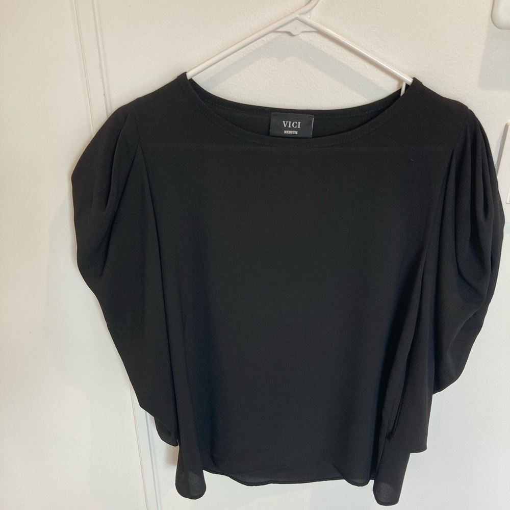 Vici black 3/4 sleeve detailed shoulder blouse - Medium